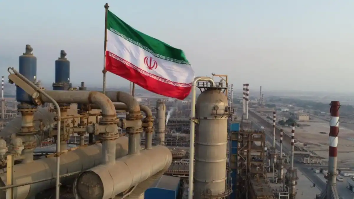 Iran Expands Oil Exports: New Destinations Include Bangladesh and Oman